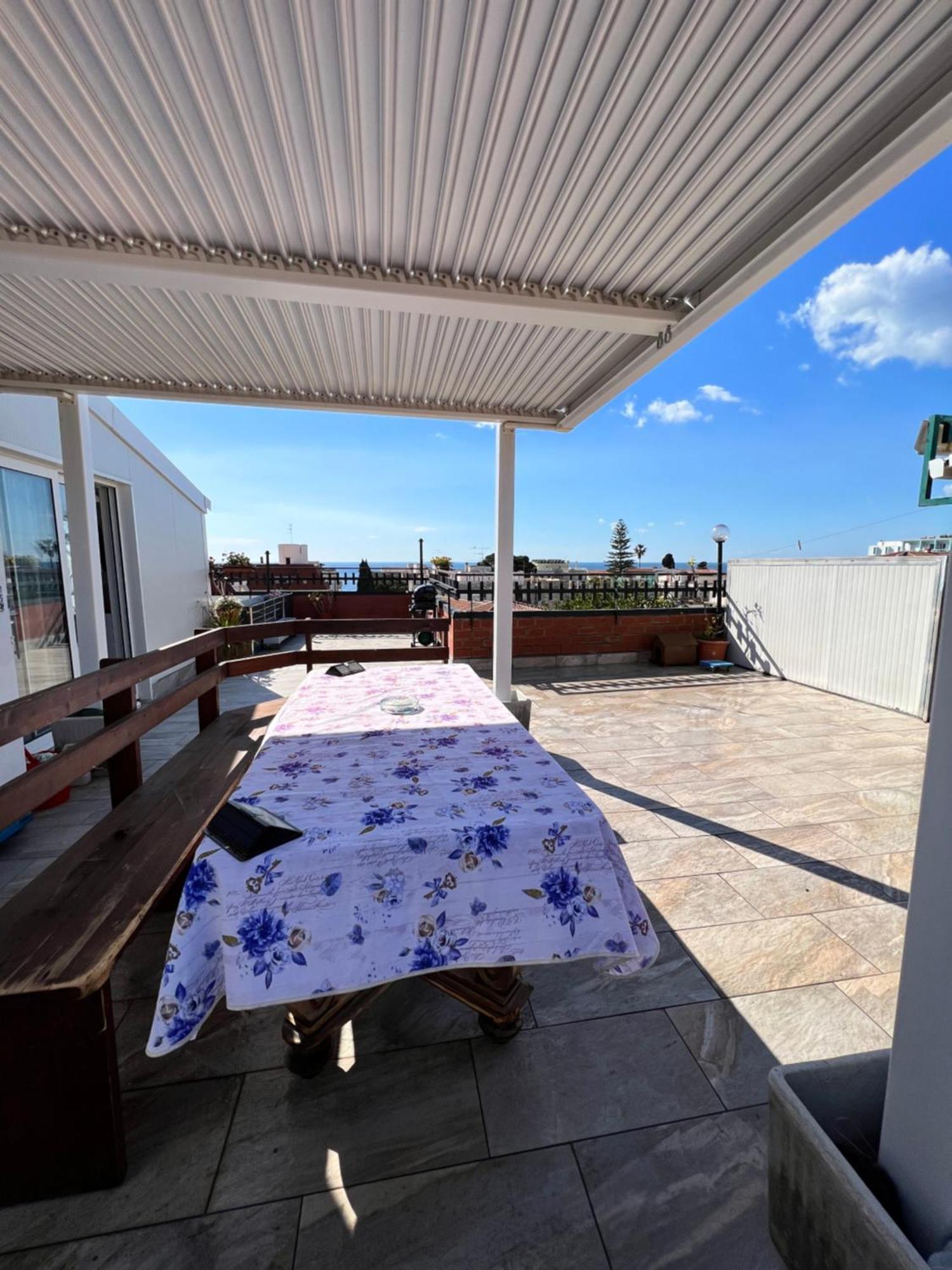 Sea View 2 Bedroom Vacation Apartment Giardini Naxos Esterno foto
